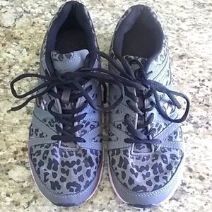 Womens LA Gear Sneakers Size 8 1/2